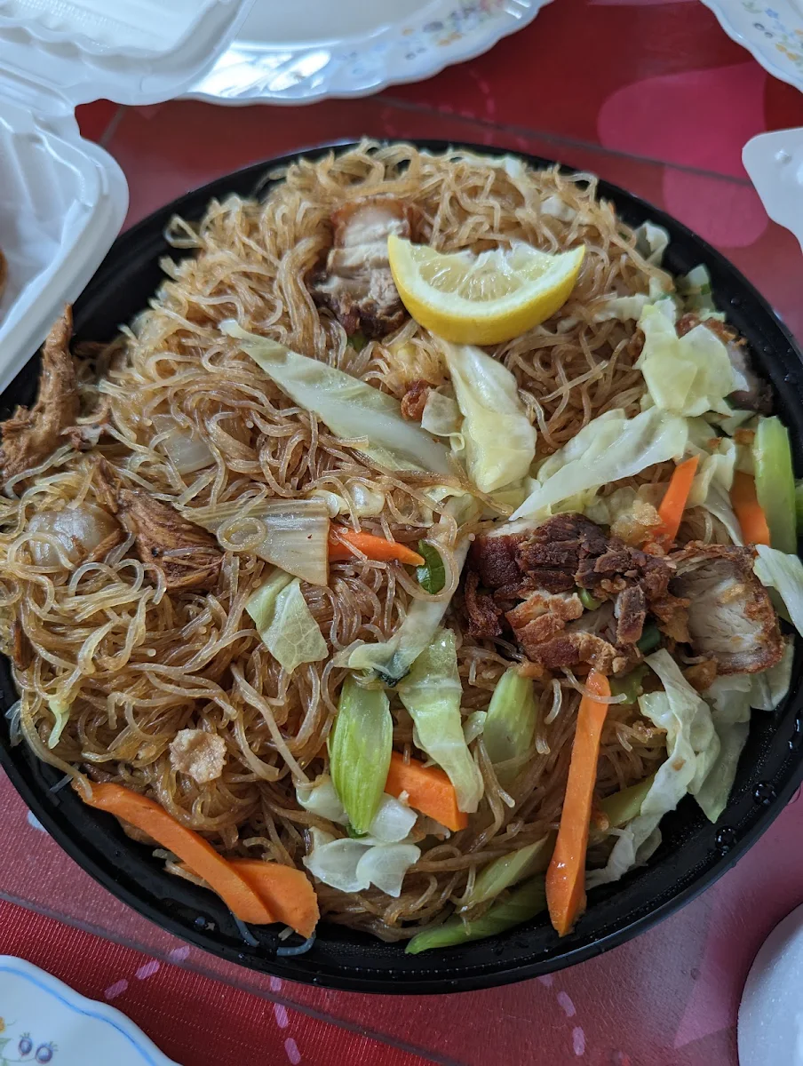 Pansit Bihon Guisado, Mangkok International Cuisine