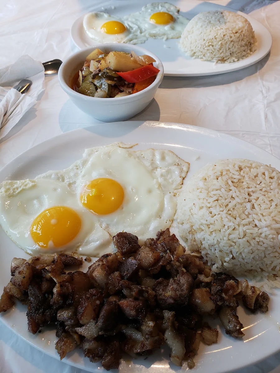 Sisig and Kalderetang Baka, Mangkok International Cuisine