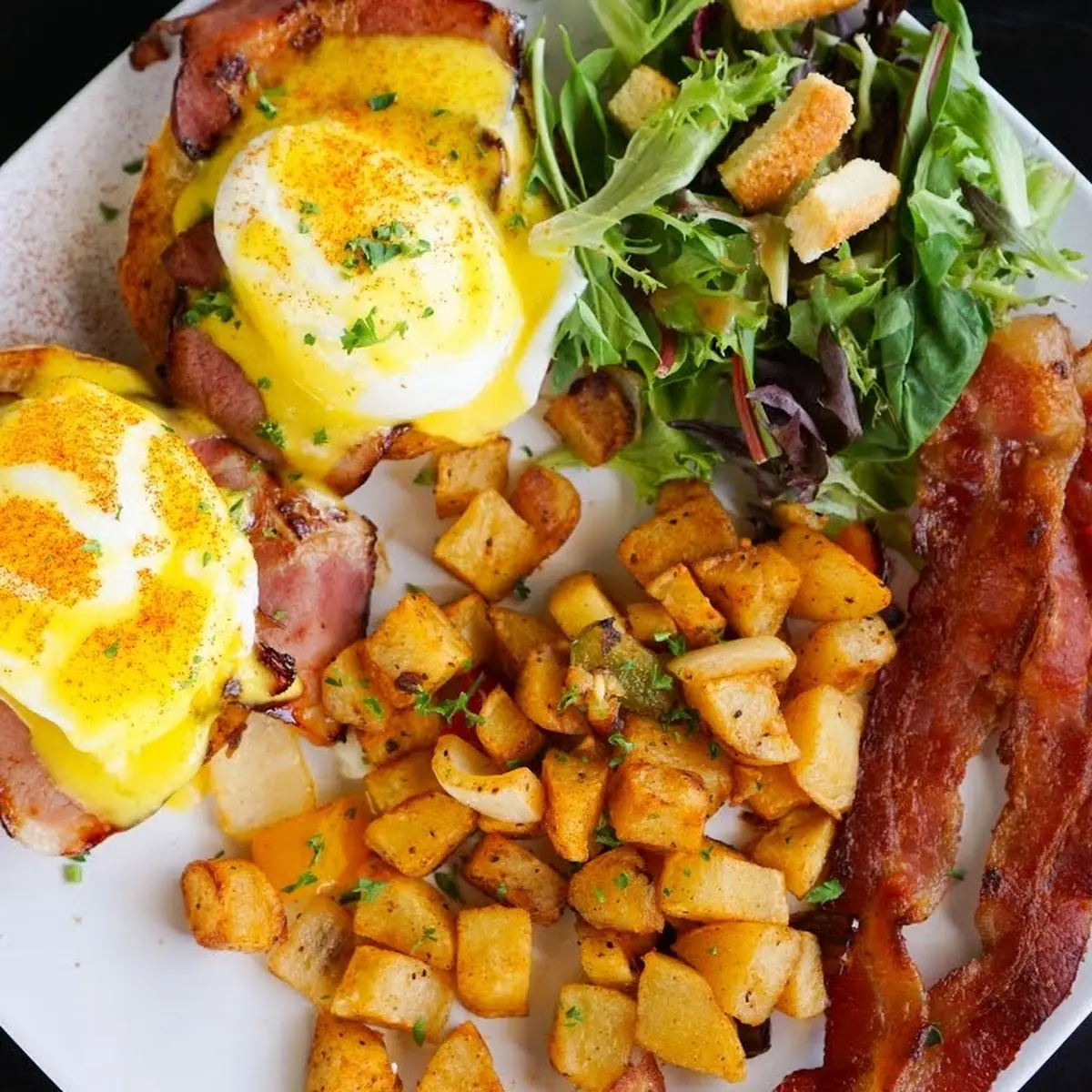 Classic Smoked Salmon Benedicts