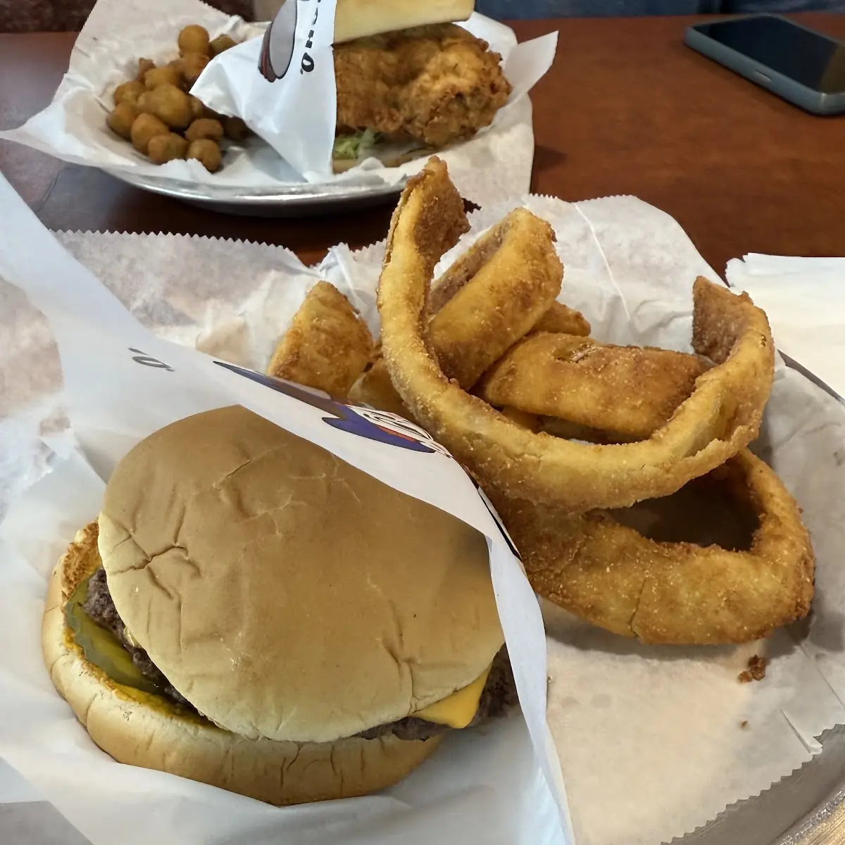 Cheeseburger and Onion Rings