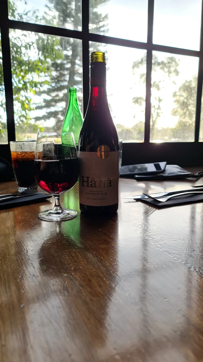 Pinot Noir, Parry St Garage