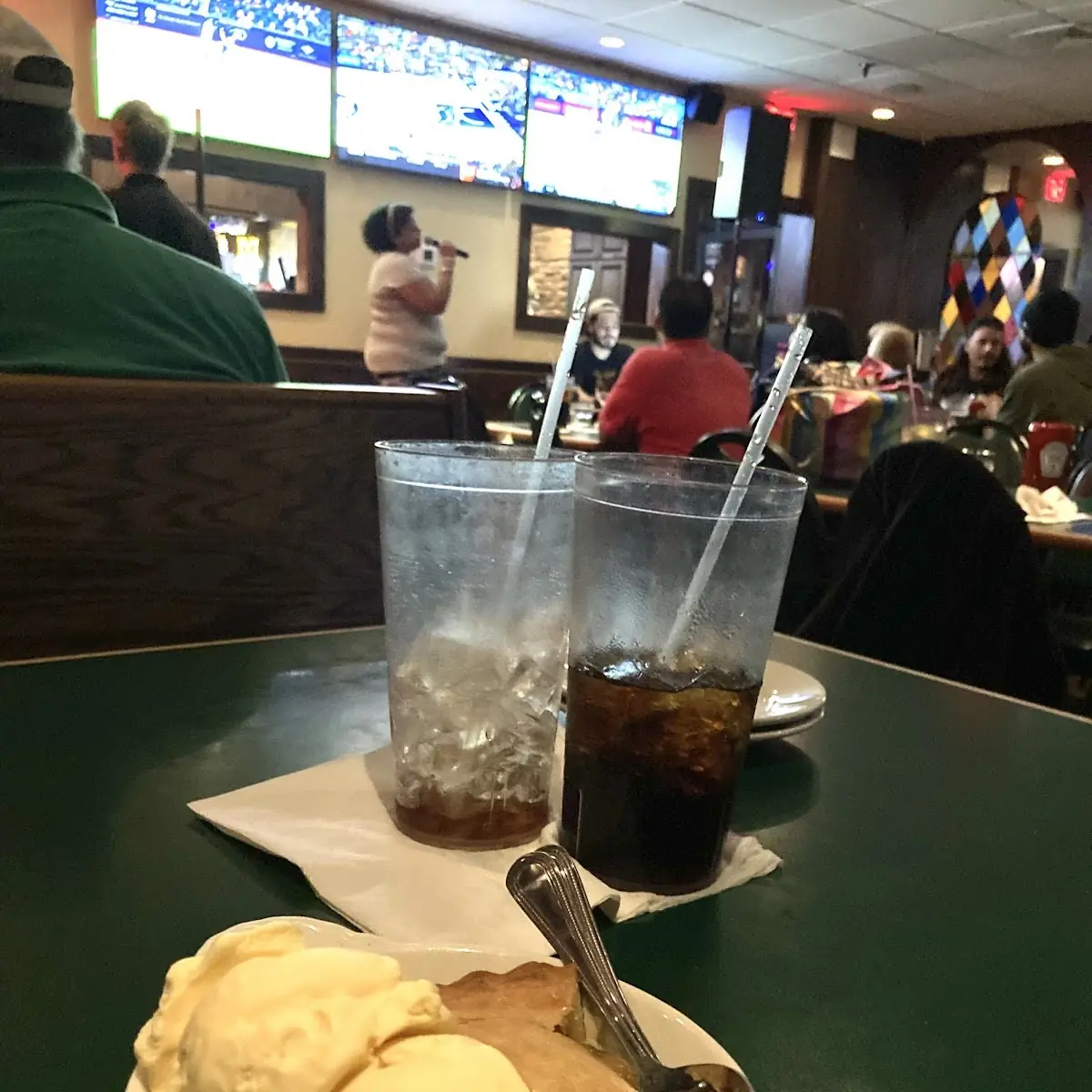 Apple Pie a La Mode with Root Beer