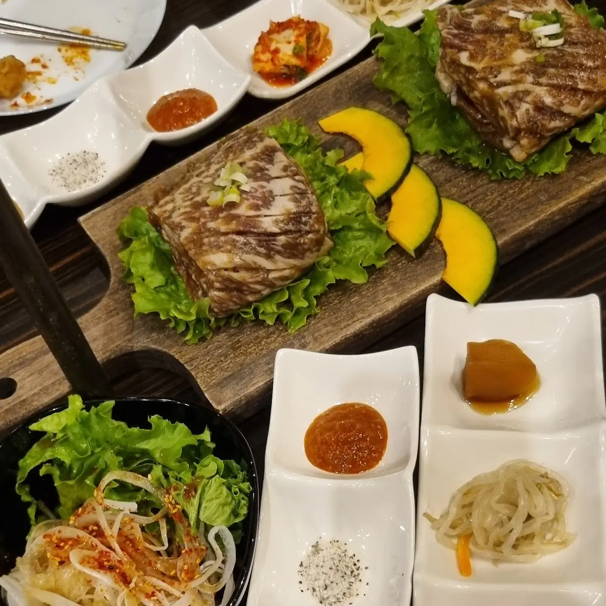 Yangnyeom Galbi, Woo Korean BBQ House