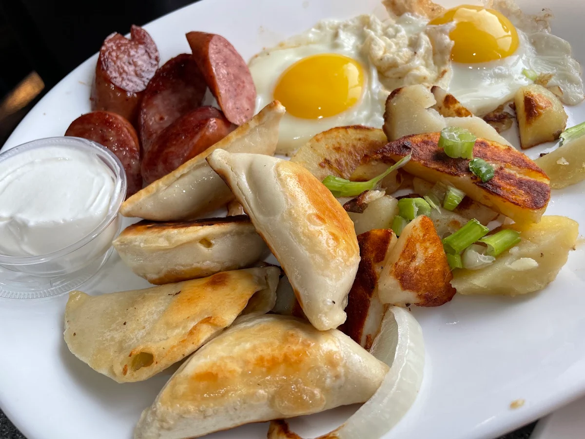 Highlights, Hide-A-Way Cafe