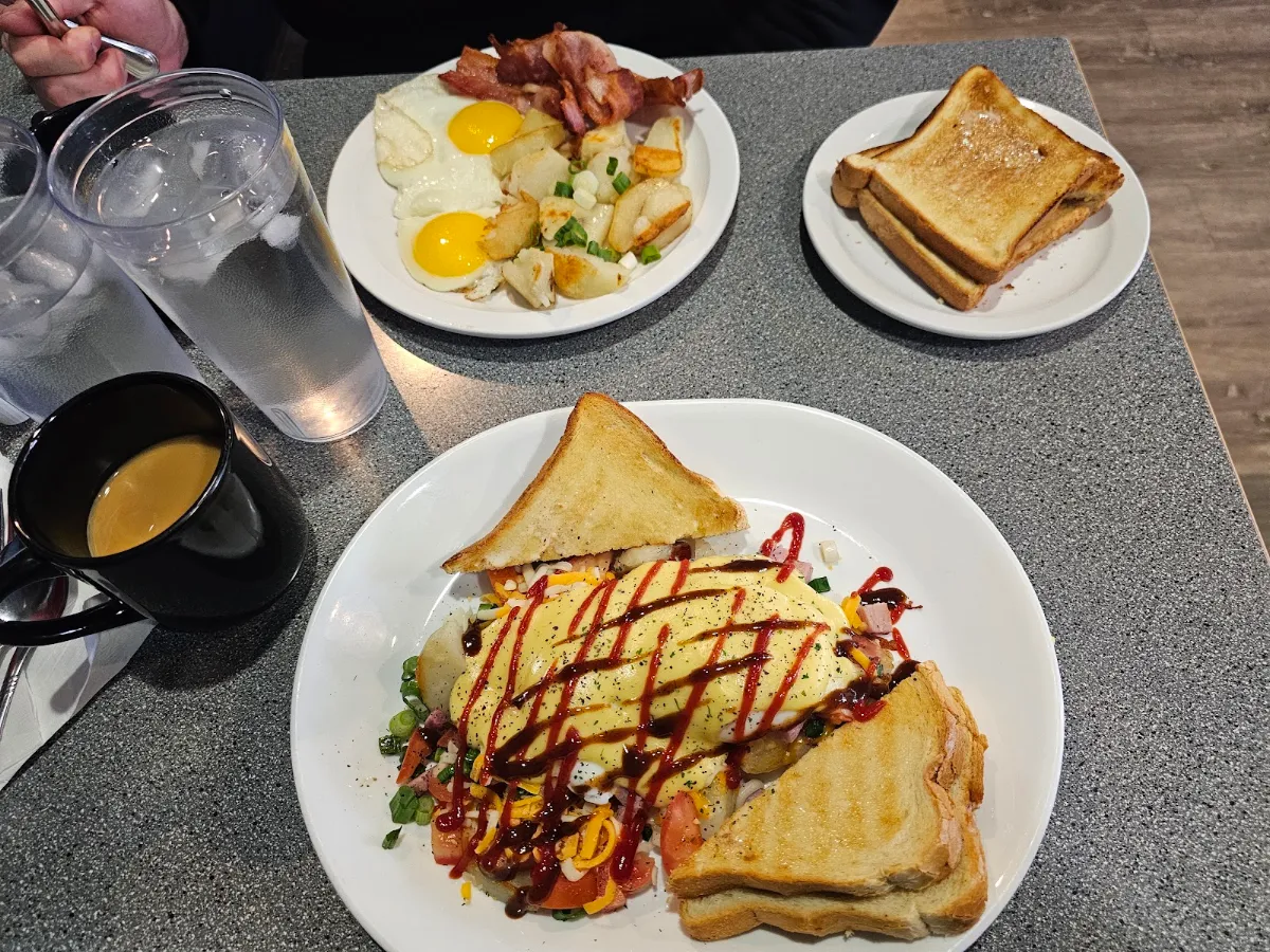 Highlights, Hide-A-Way Cafe