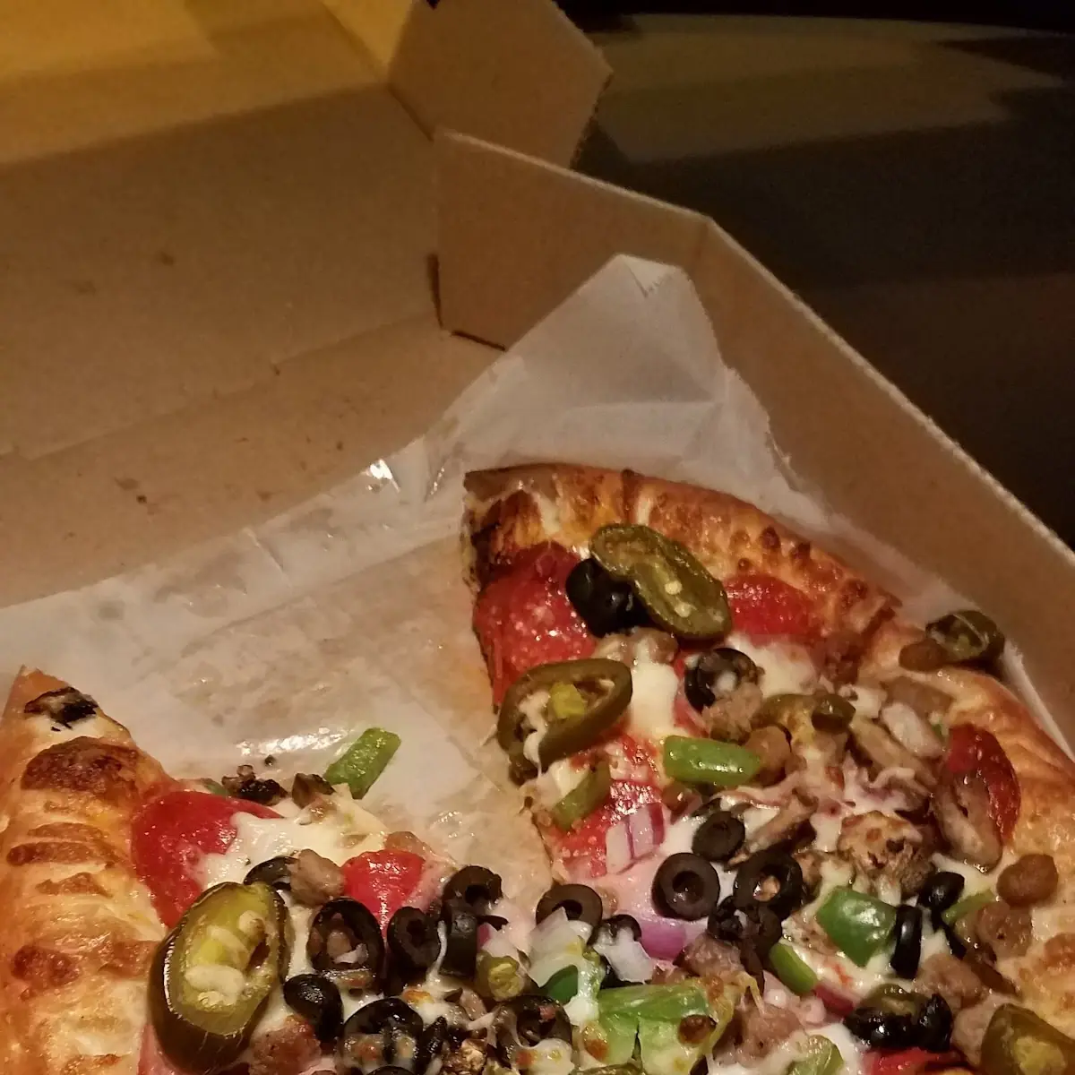 Chicken Alfredo Supreme Pizza