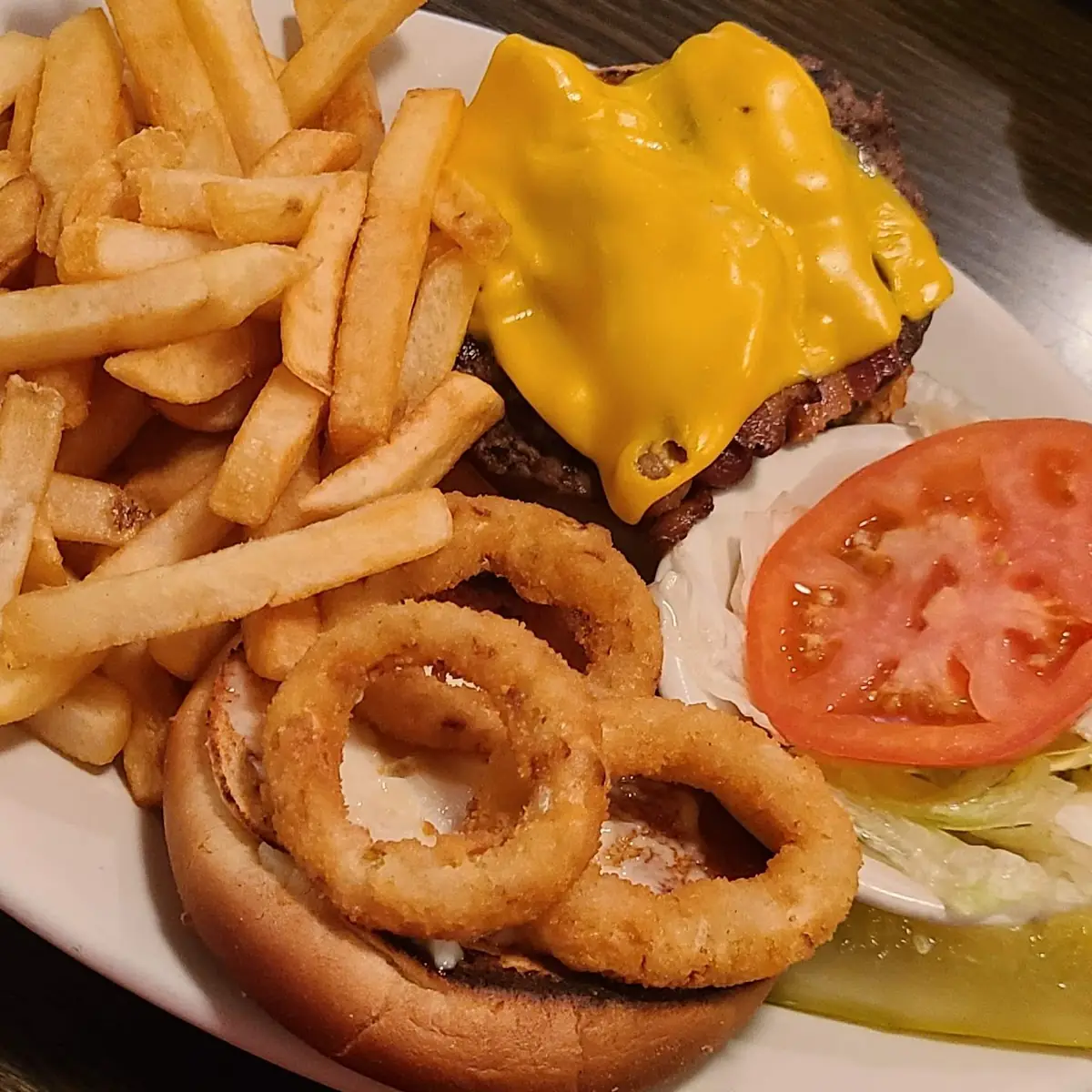 Cheeseburger and Onion Rings