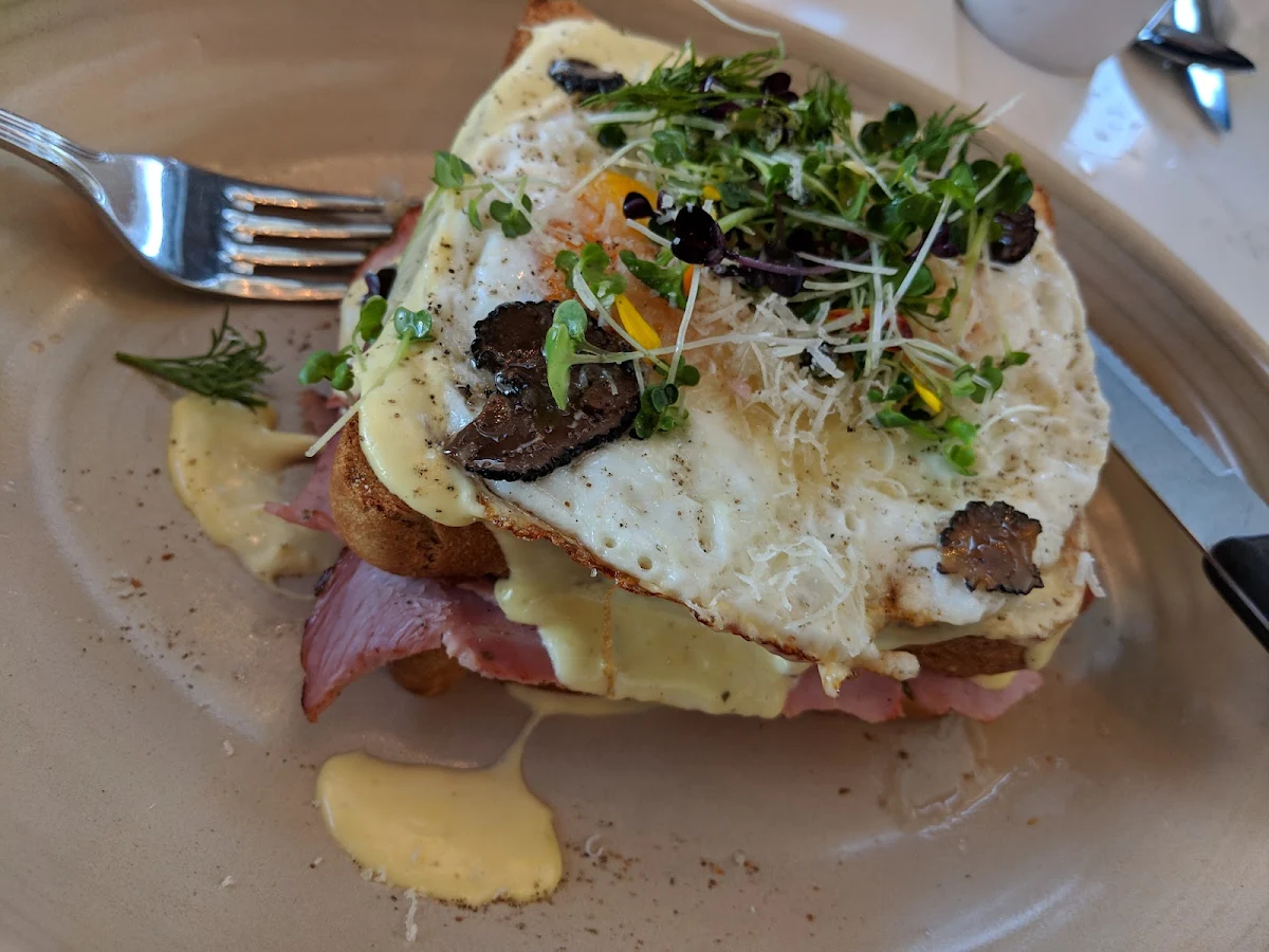 Croque Madame Crostini