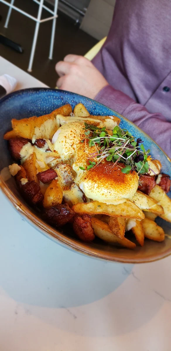 Lobster Scramble Poutine