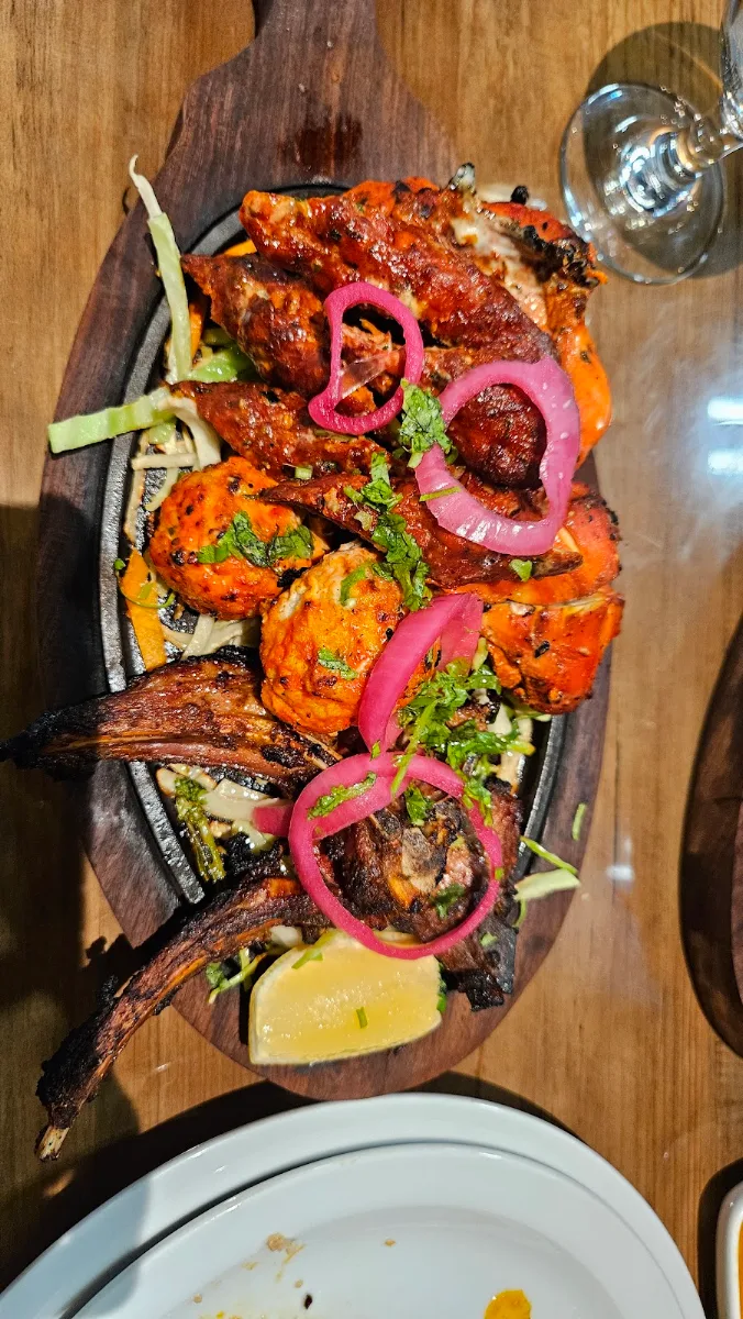 Tandoori Platter, Indian Paramount Restaurant