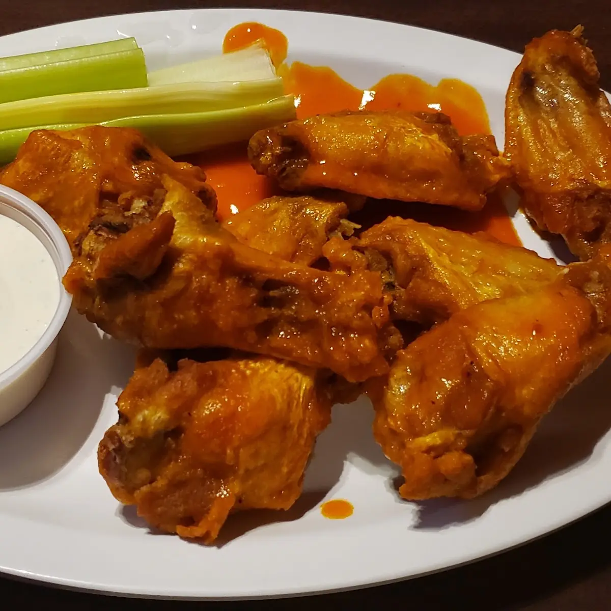 Spicy Chicken Wings with Ranch