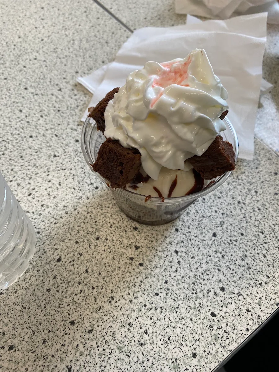 Brownie Sundae