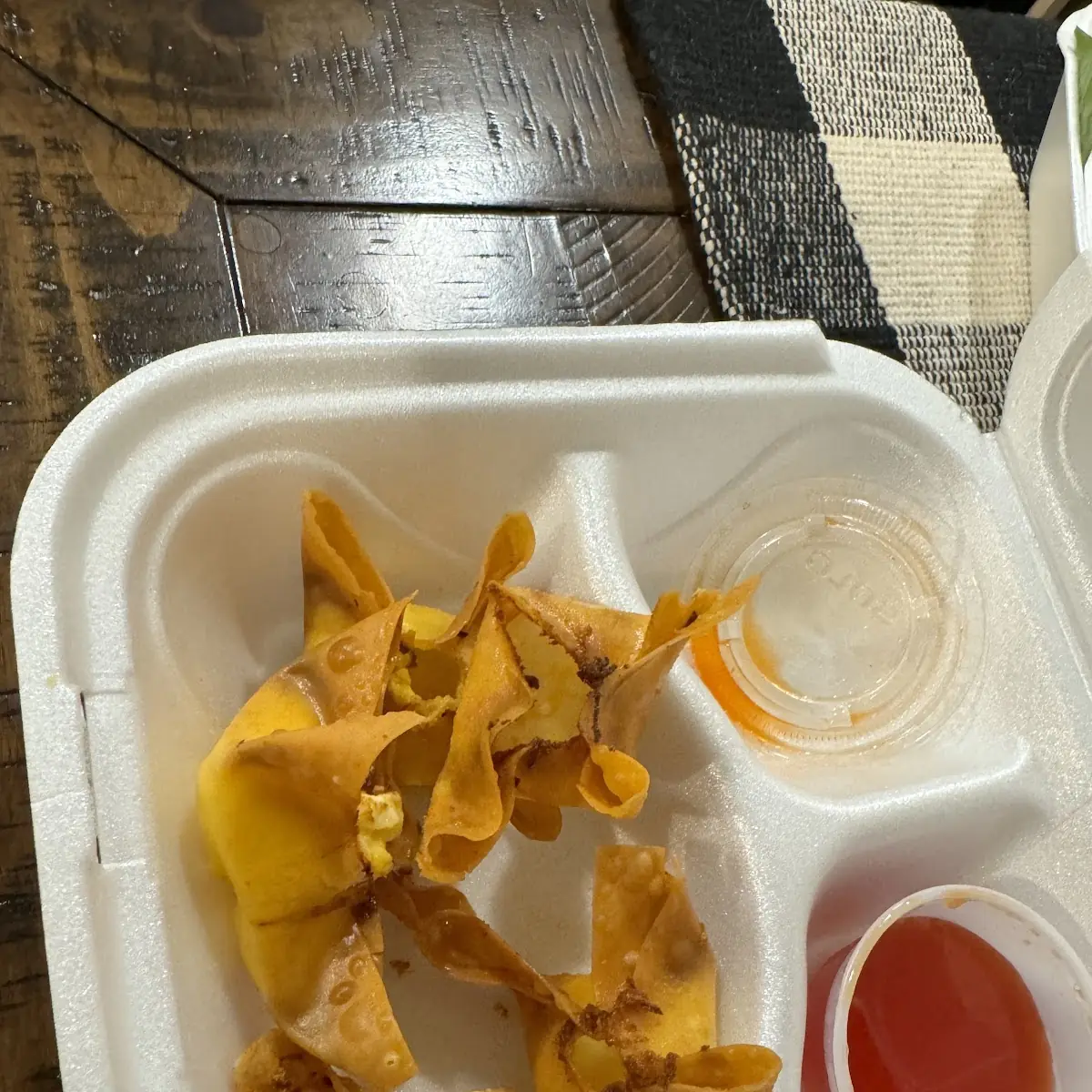 Crab Cheese Rangoon 6 Pieces