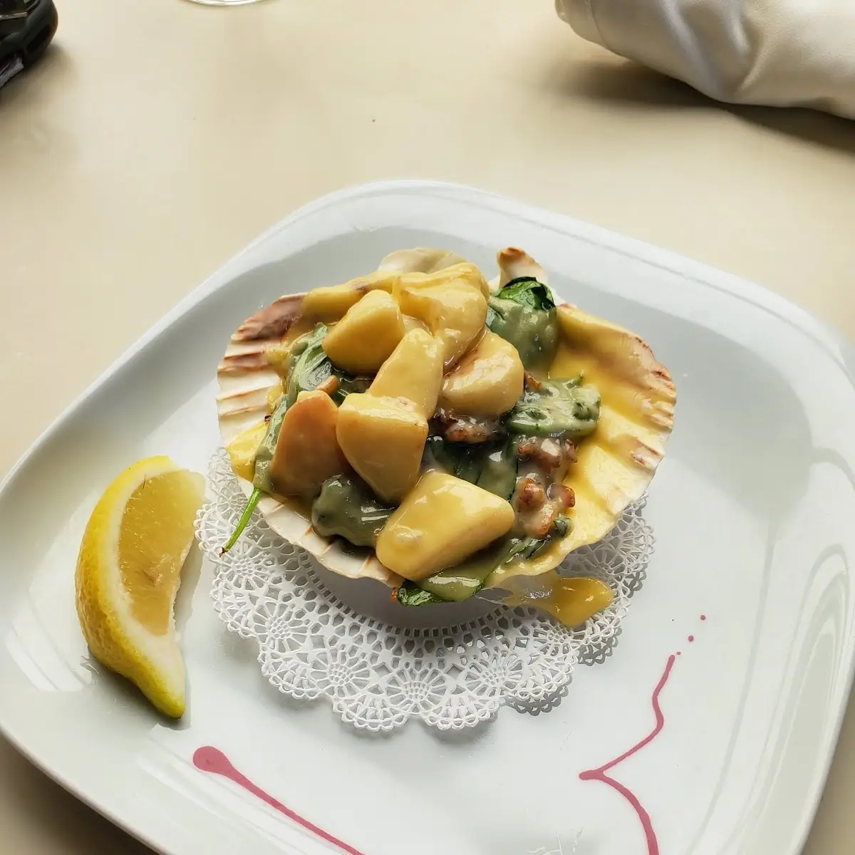 Sea Scallops Florentine