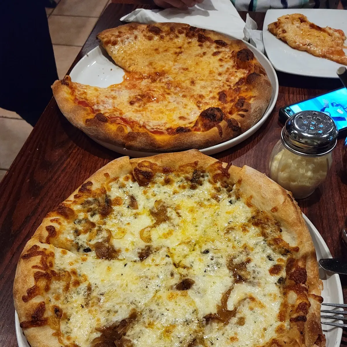 Cheese Pizza and Bianco Pizza