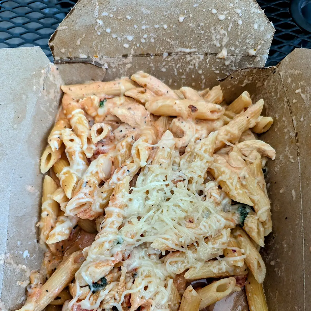 Blushing Penne Vodka Sauce with Chicken
