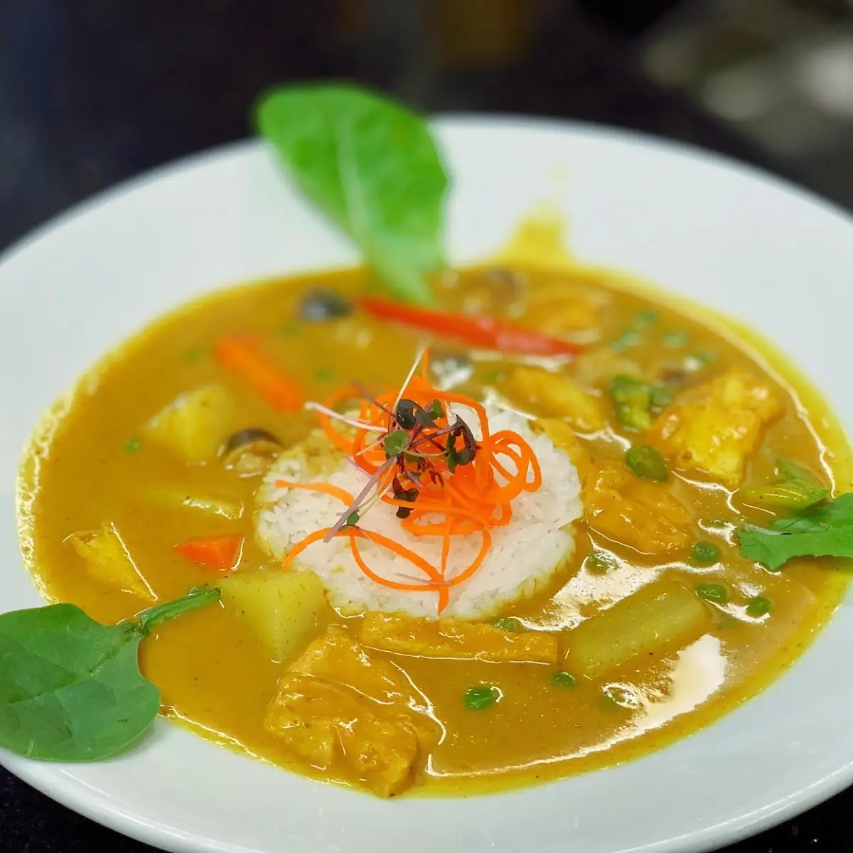 Dumpling Thai Red Curry