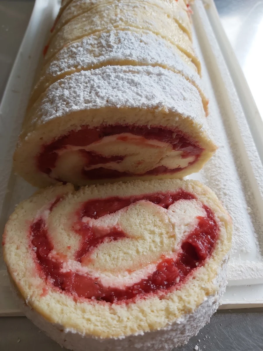 Strawberry Roll Cake