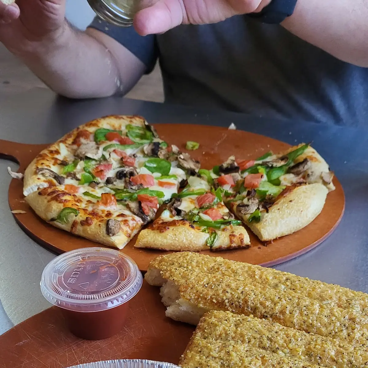 Veggie Pizza Breadsticks with Cheese Alfredo Pasta