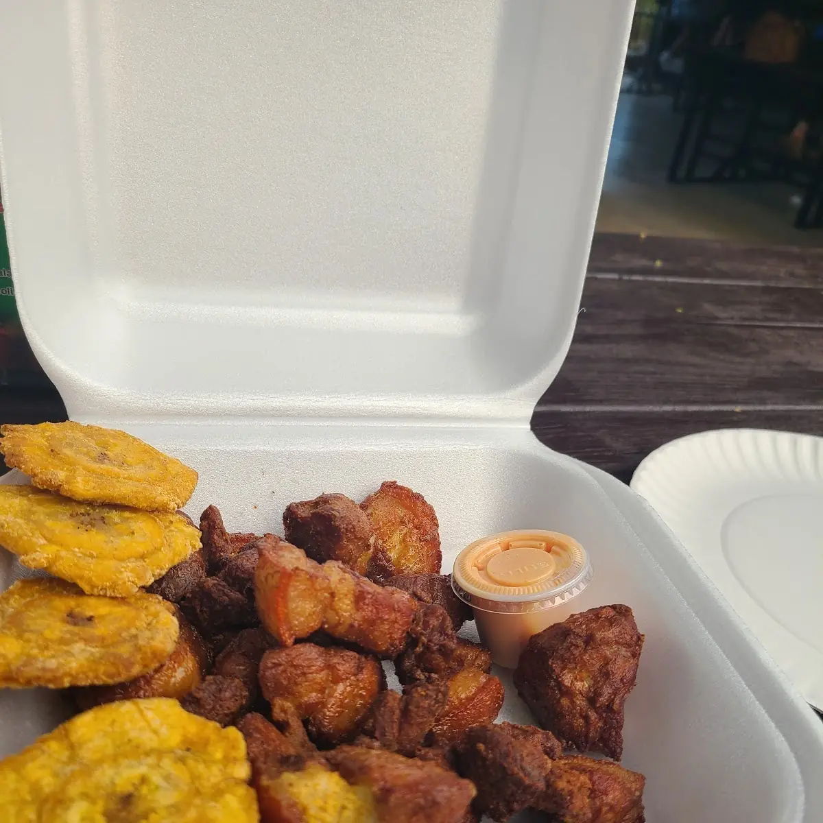 Carne Frita Y Tostones