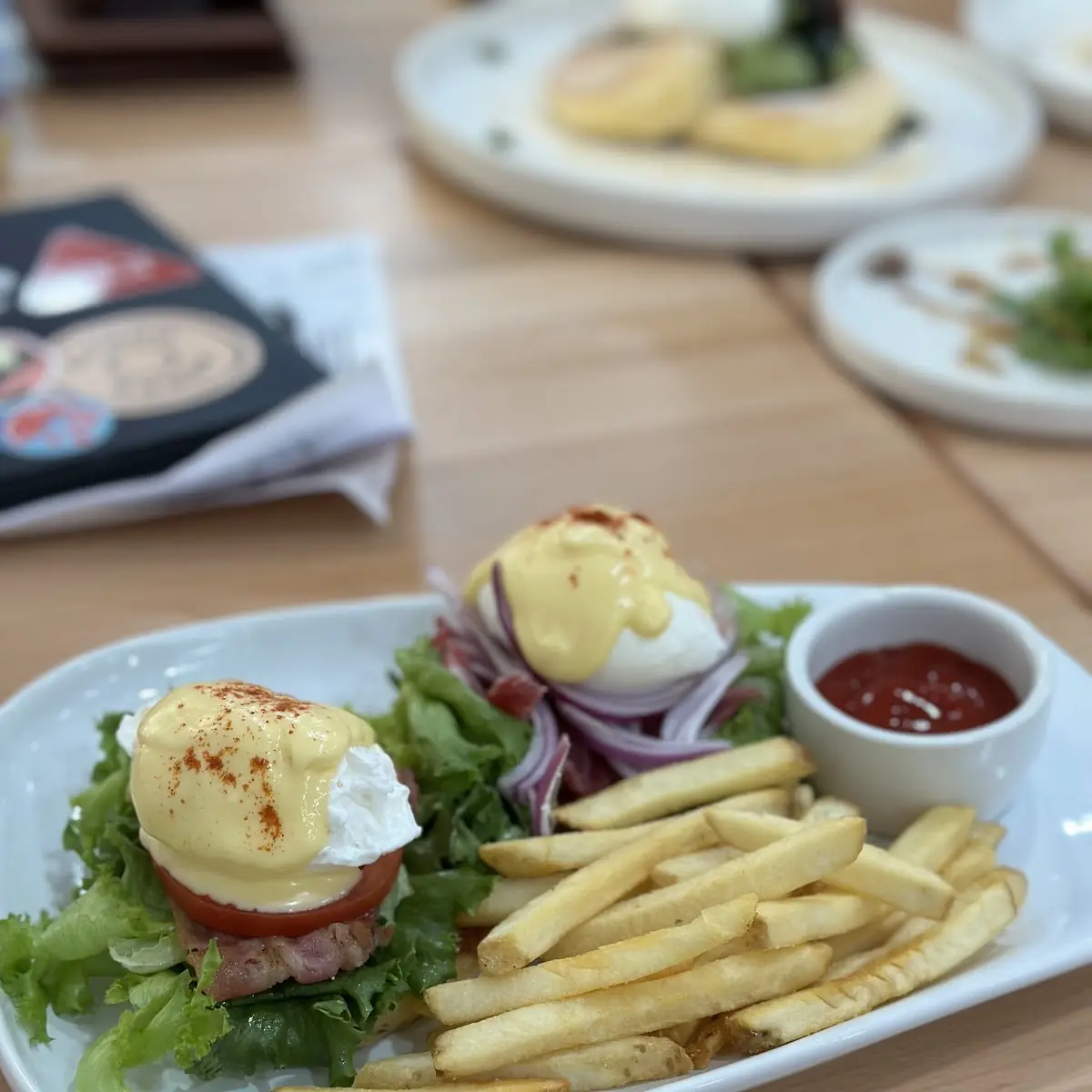Eggs Benedict with Fries