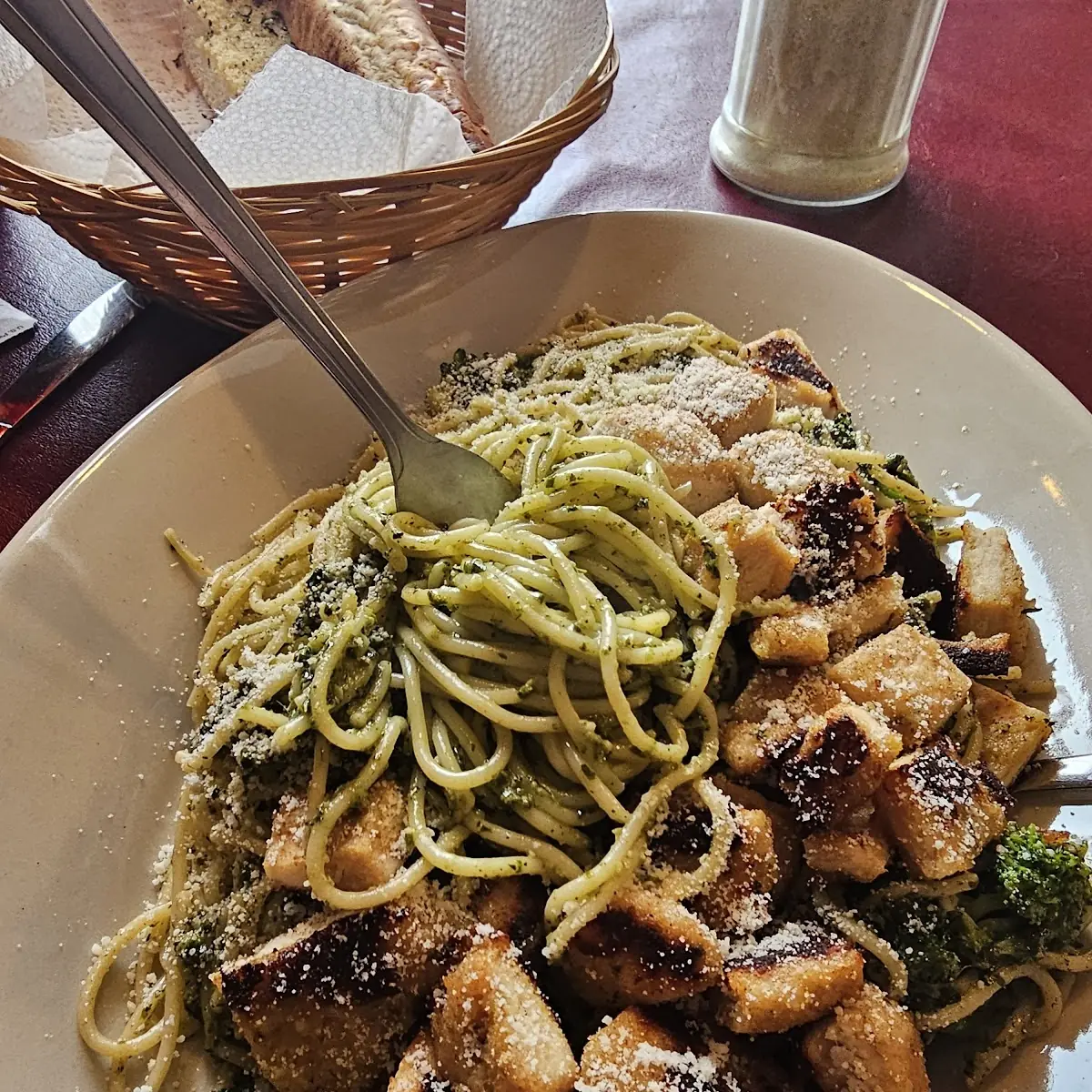 Pesto Chicken Broccoli Spaghetti