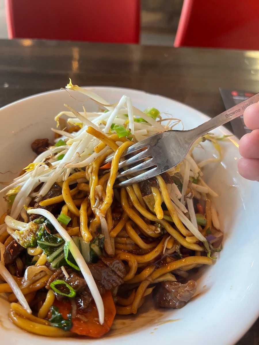 Ginter Beef Chow Mein