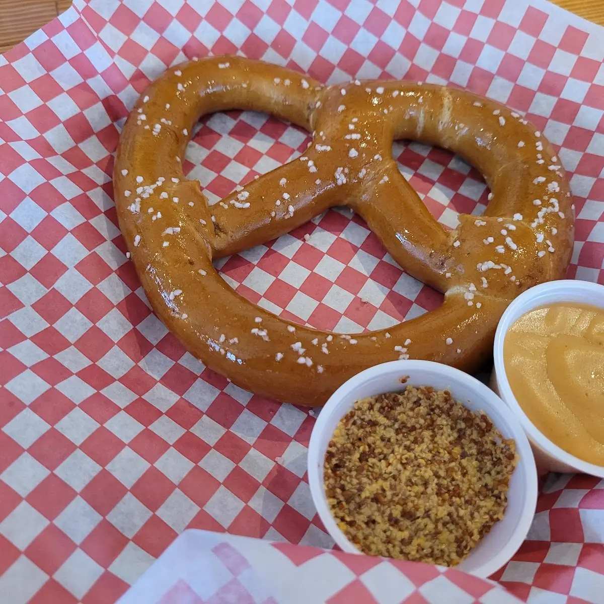 Warm Soft Pretzel 6 & Beer Cheese