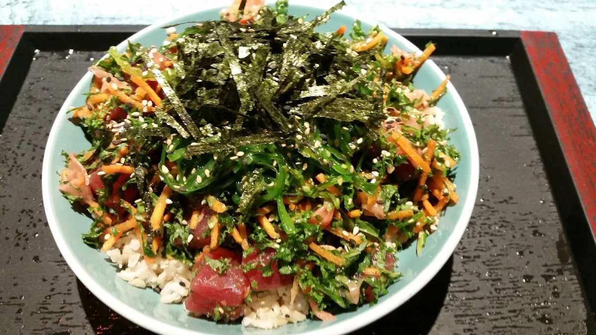 Salade Wakame Seaweed Salad, Le Poké Station Crescent