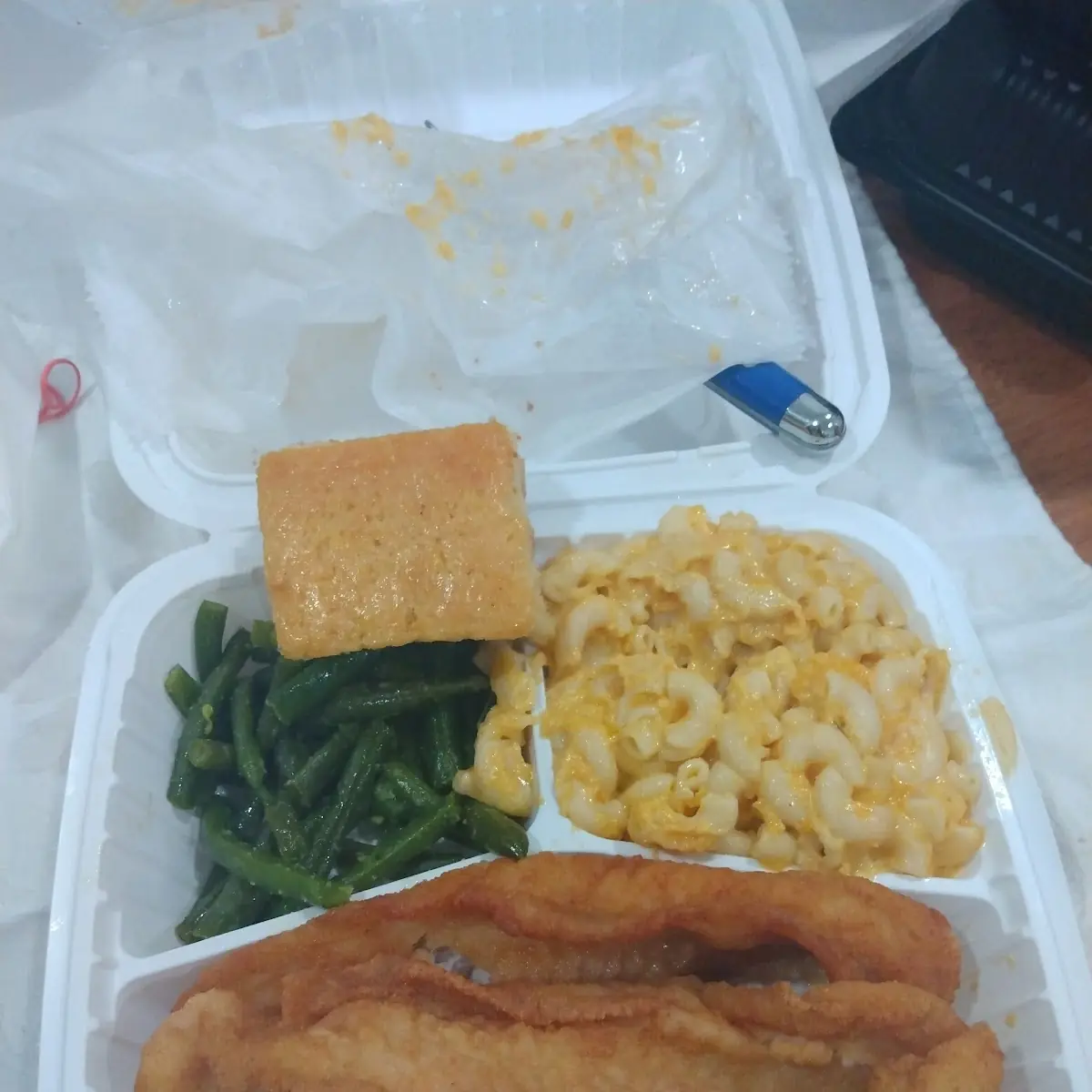 Catfish Dinner Mac and Cheese String Beans