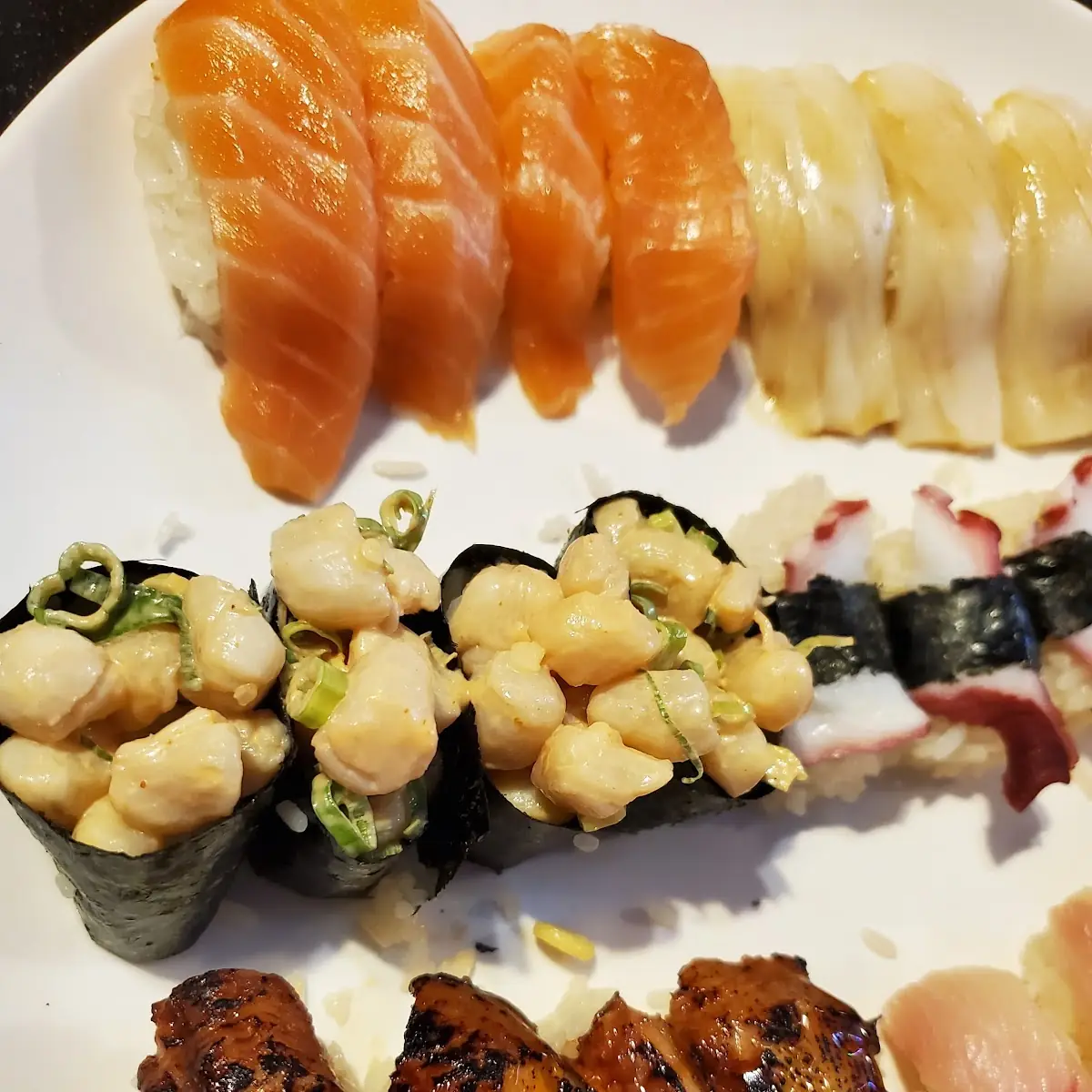 Sushi & Sashimi Combo