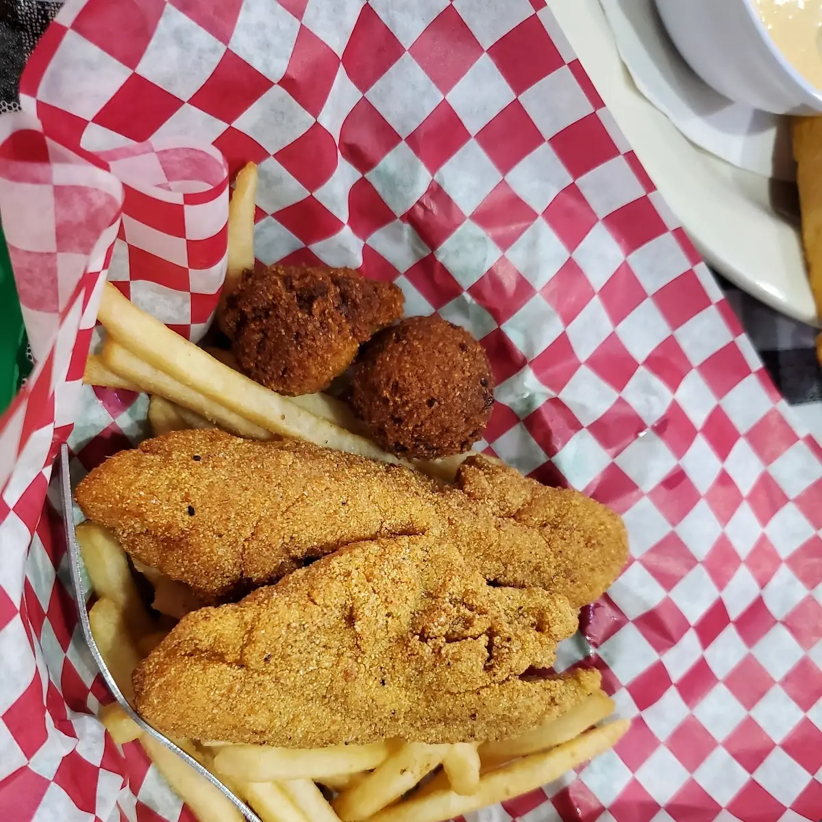 Catfish 1 Chicken Strip