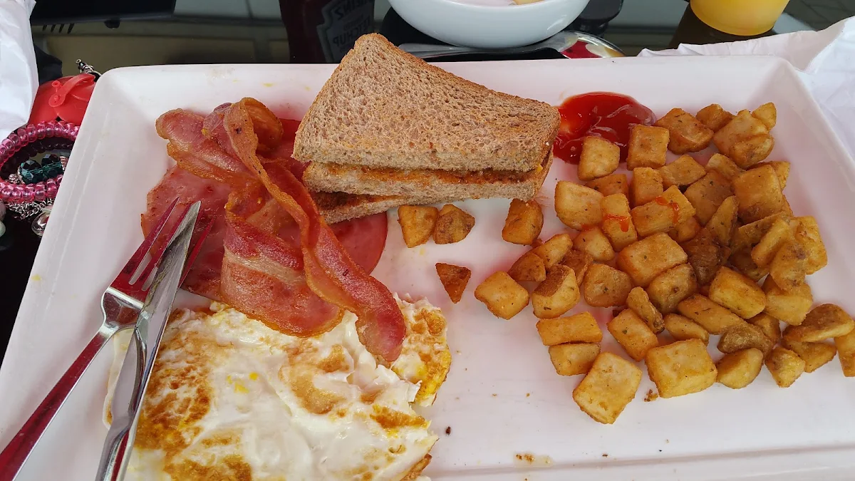 Eggs and Bacon, Evviva Breakfast and Lunch