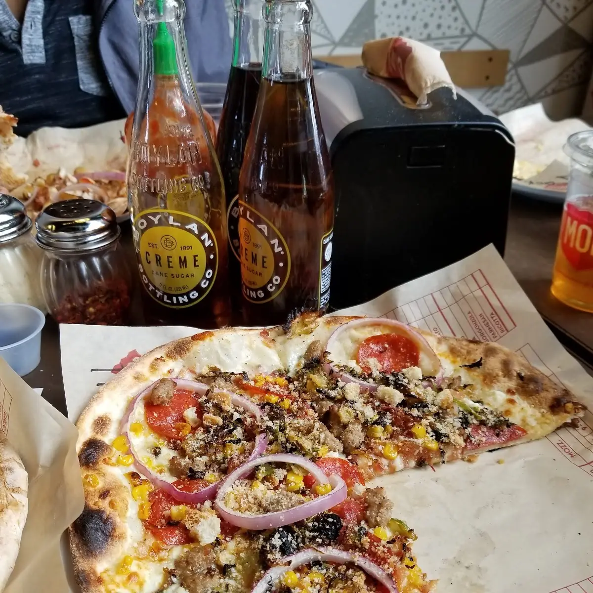 A Mod Pizza