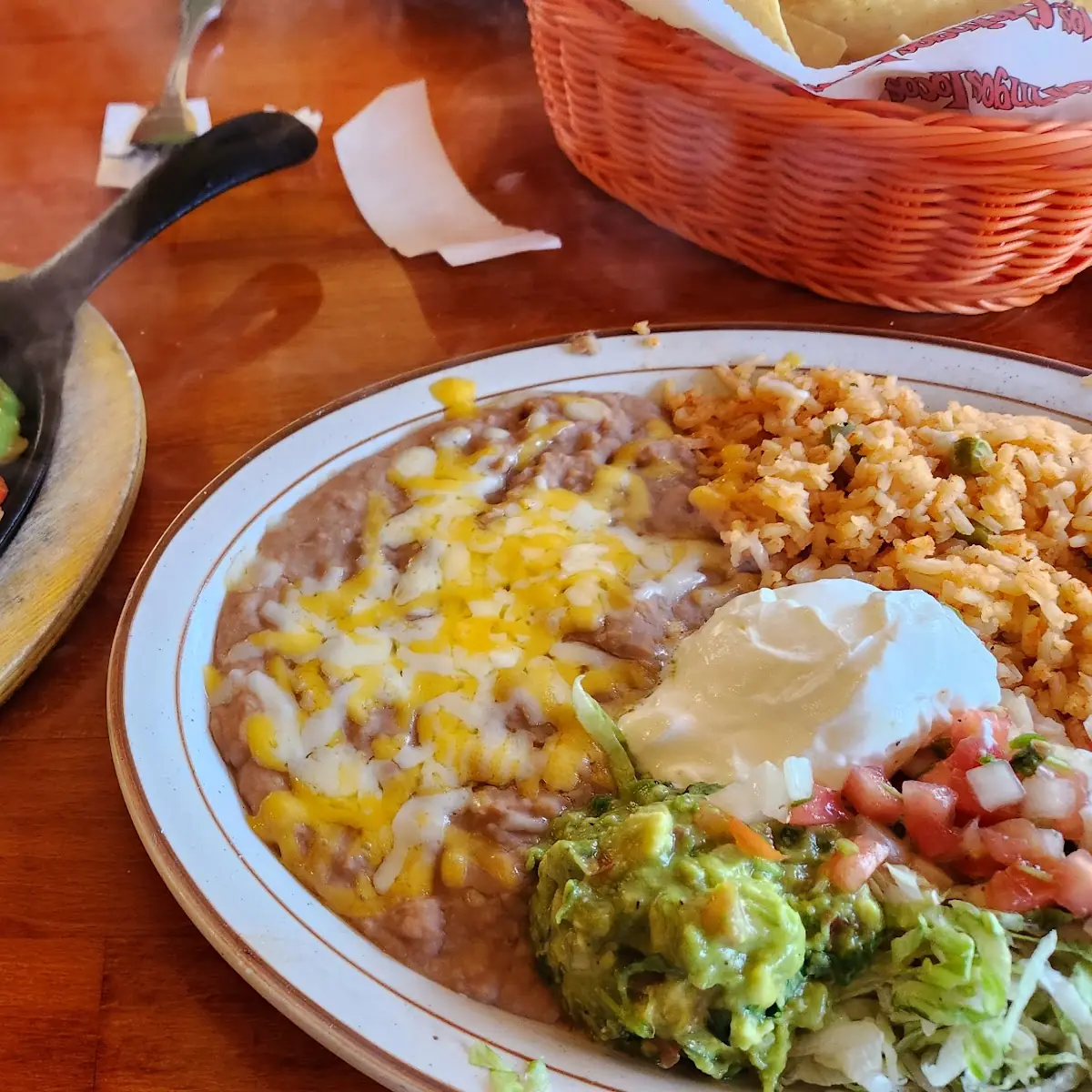 Chili Relleno and Beef Enchilada Combination