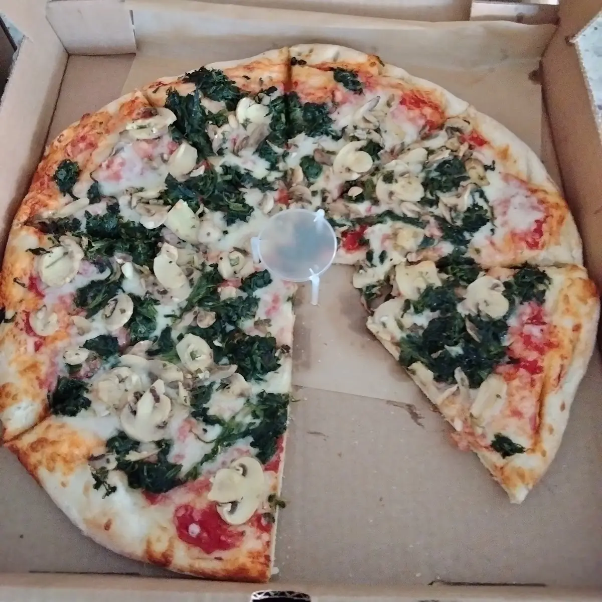 Large Spinach and Mushroom Pizza