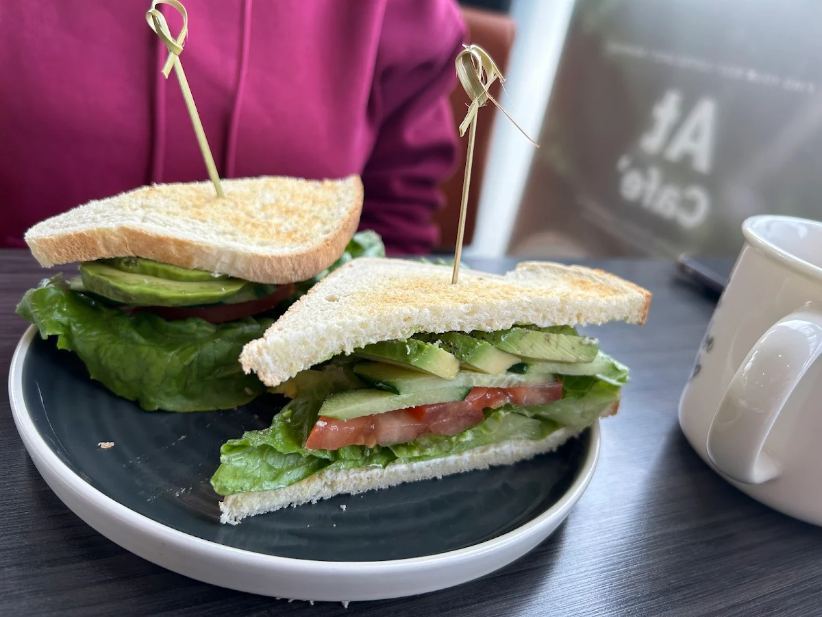 blt, AT Cafe