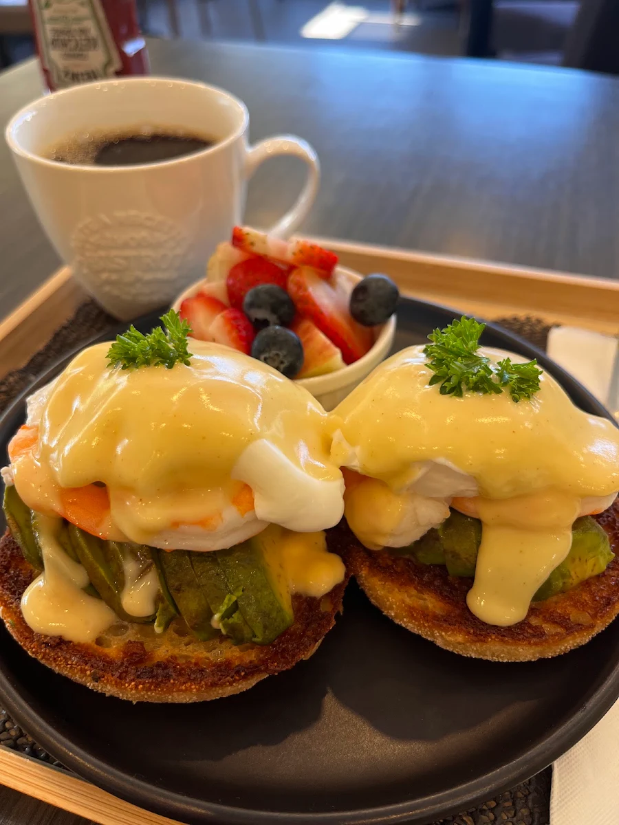 Classic Benedict, AT Cafe
