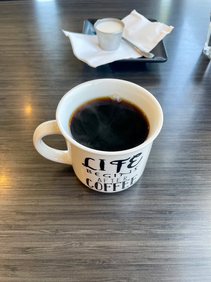 Free Refill, AT Cafe