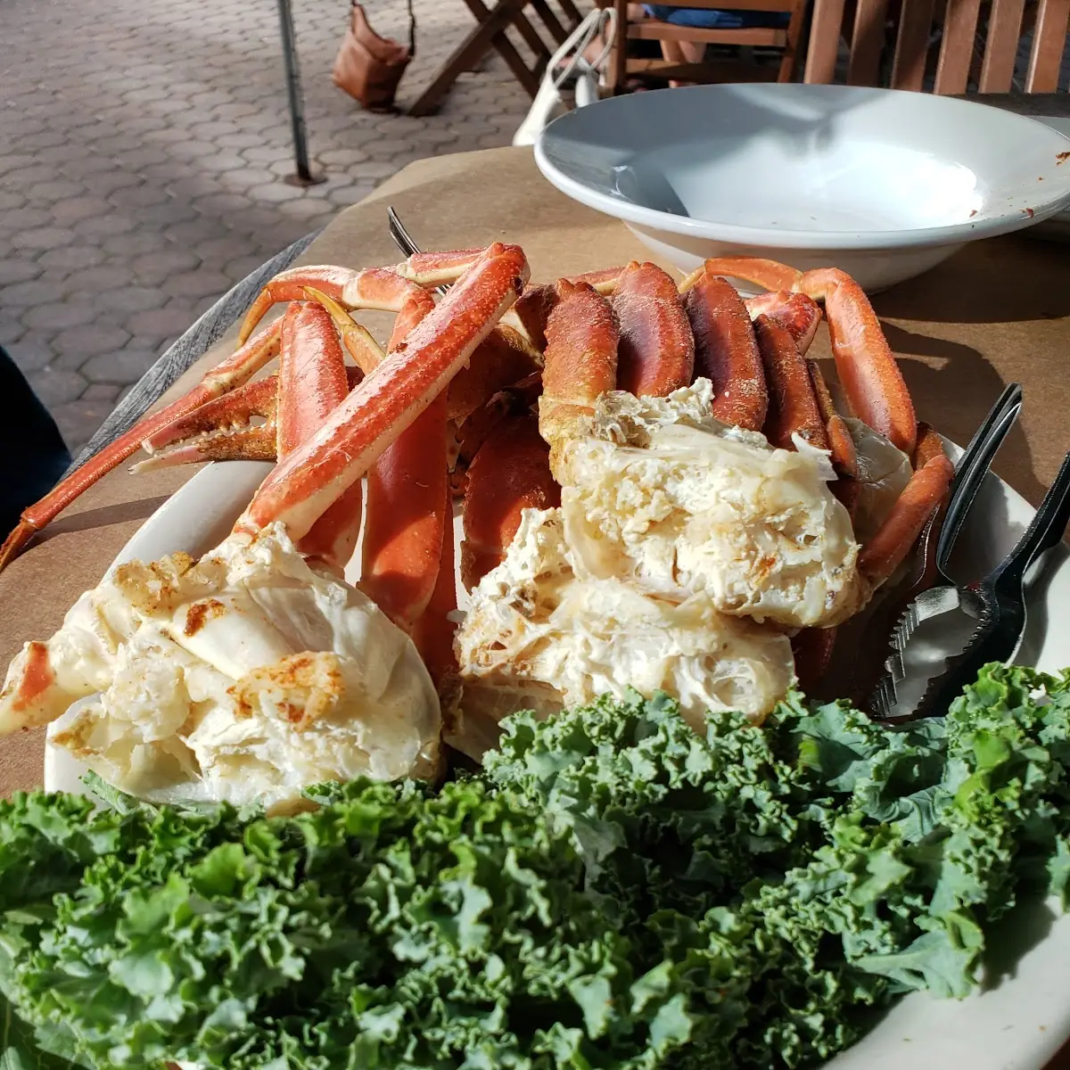 Large Snow Crab Legs with Drawn Butter GF