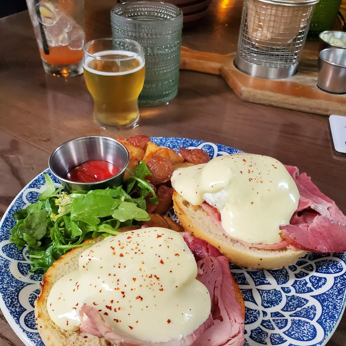 Eggs Benedict