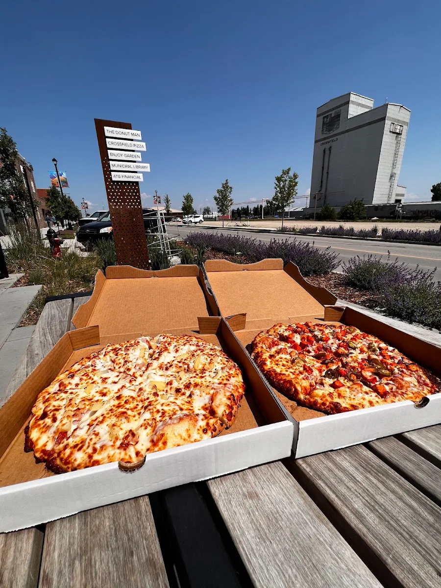 Highlights, Crossfield Pizza