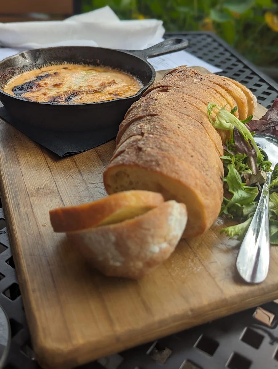 Beer Cheese & Baguette
