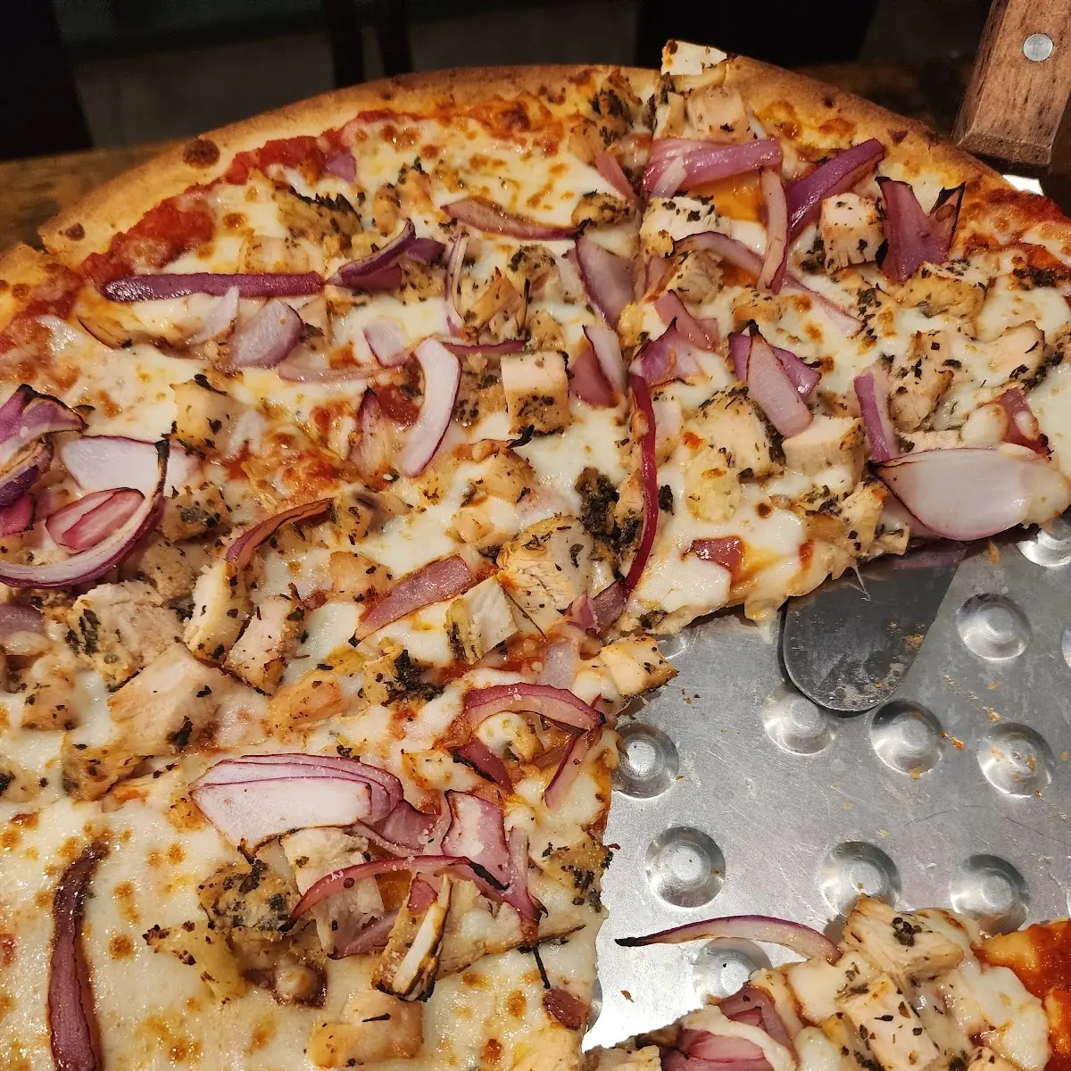 Thin Crust with Extra Cheese Grilled Chicken Red Onions