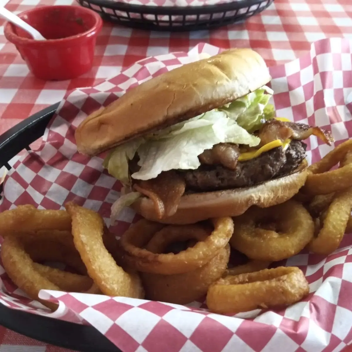 Cheeseburger & Onion Rings