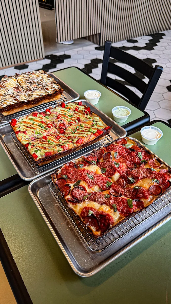 Highlights, Renaissance Detroit Style Pizza