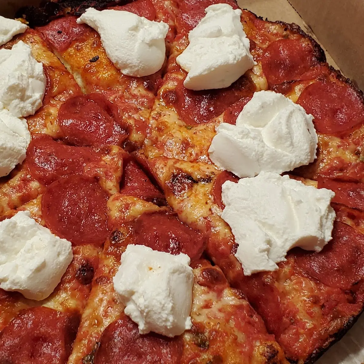 Pepperoni Pub Pizza