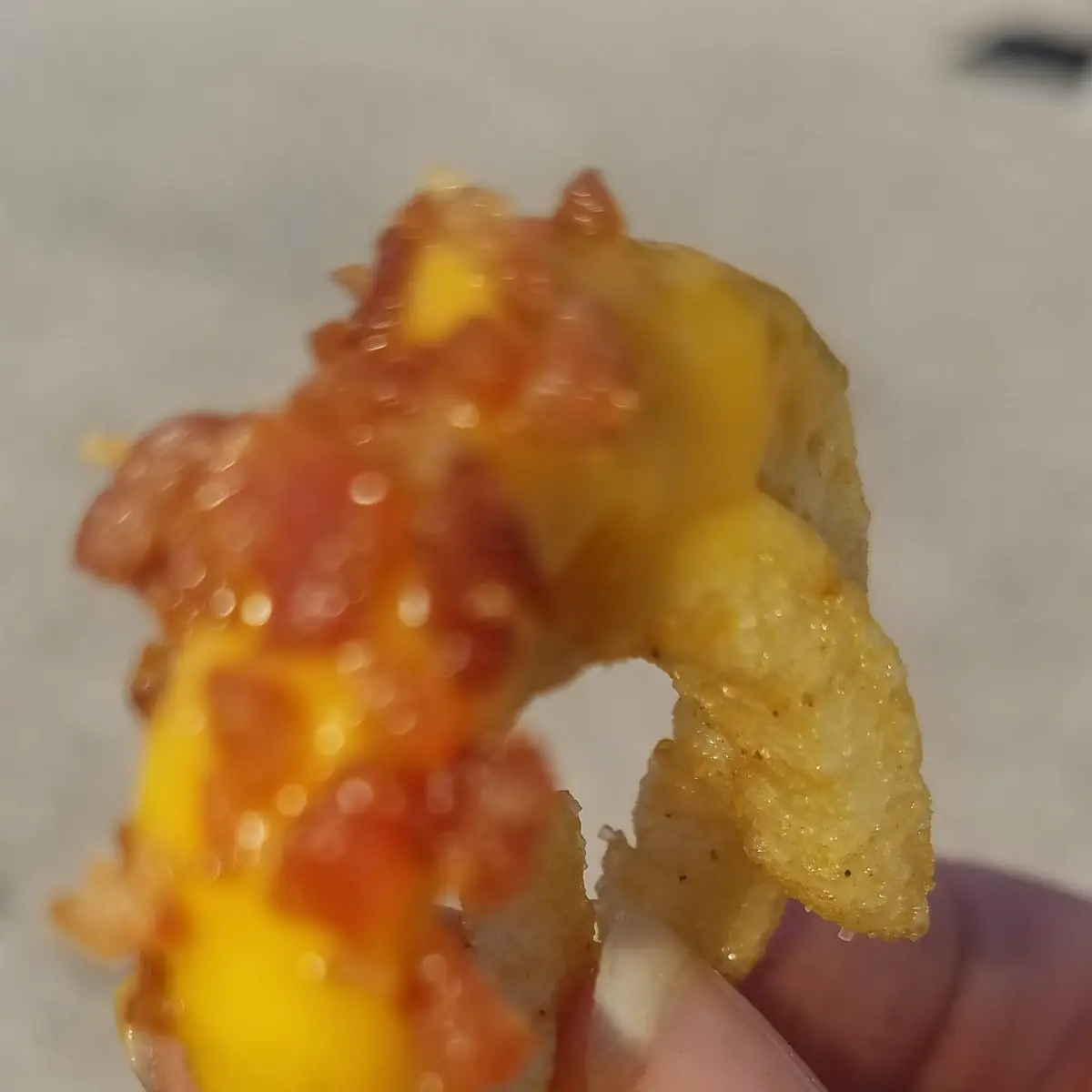 Onion Rings with Cheddar Cheese Sauce