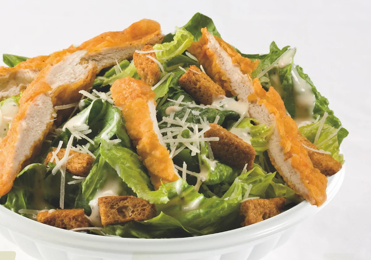 Salade César Avec Poulet Caesar Salad With Chicken