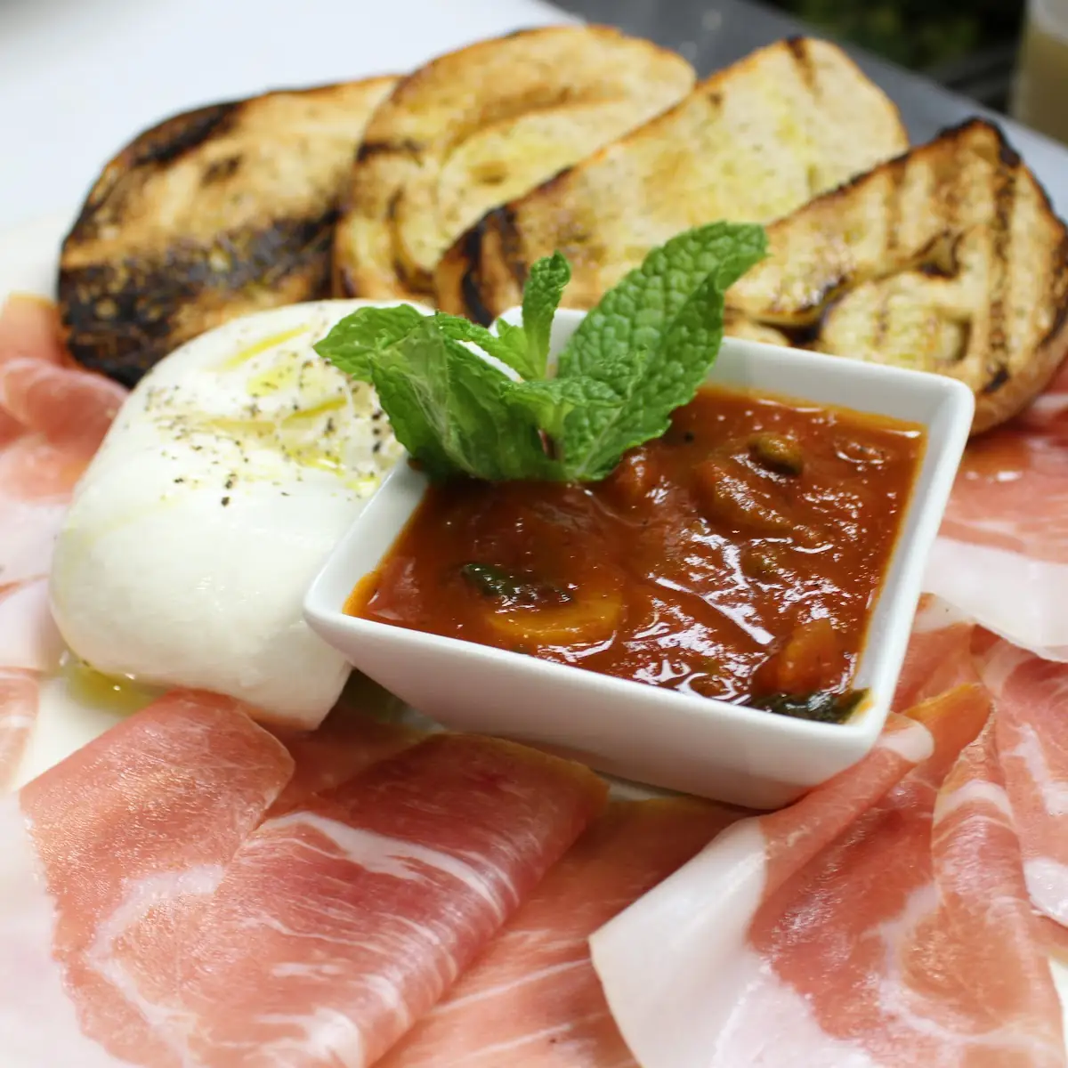 Burrata Caprese